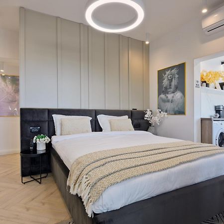 City View - Luxury Apartment A - Old City - Victoriei Бухарест Екстер'єр фото