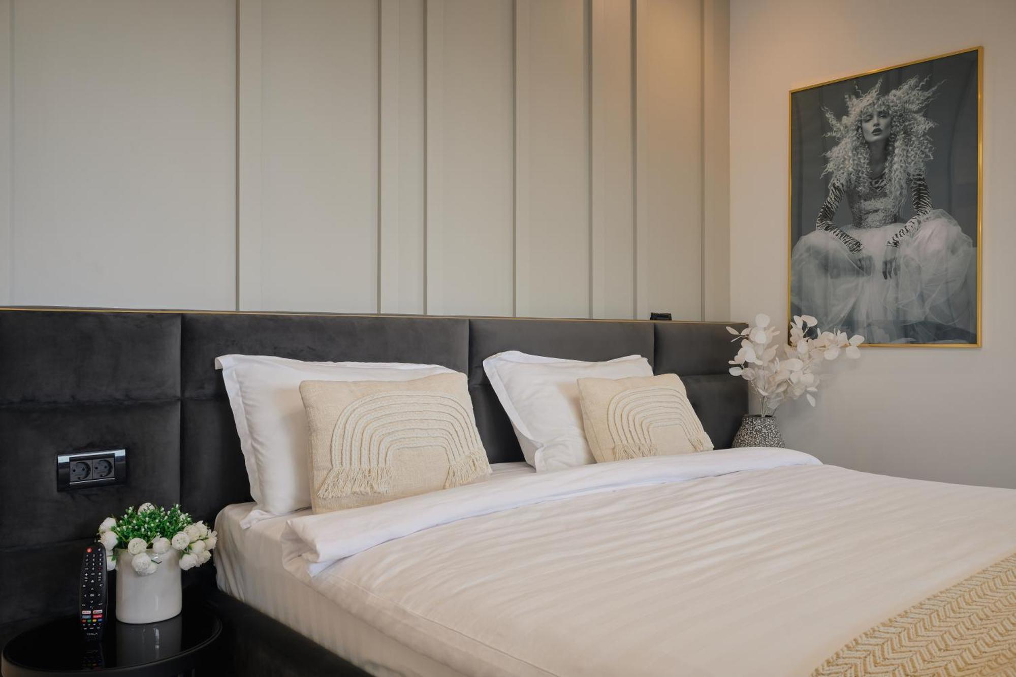 City View - Luxury Apartment A - Old City - Victoriei Бухарест Екстер'єр фото