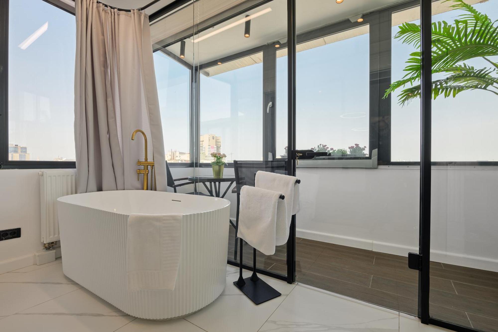 City View - Luxury Apartment A - Old City - Victoriei Бухарест Екстер'єр фото